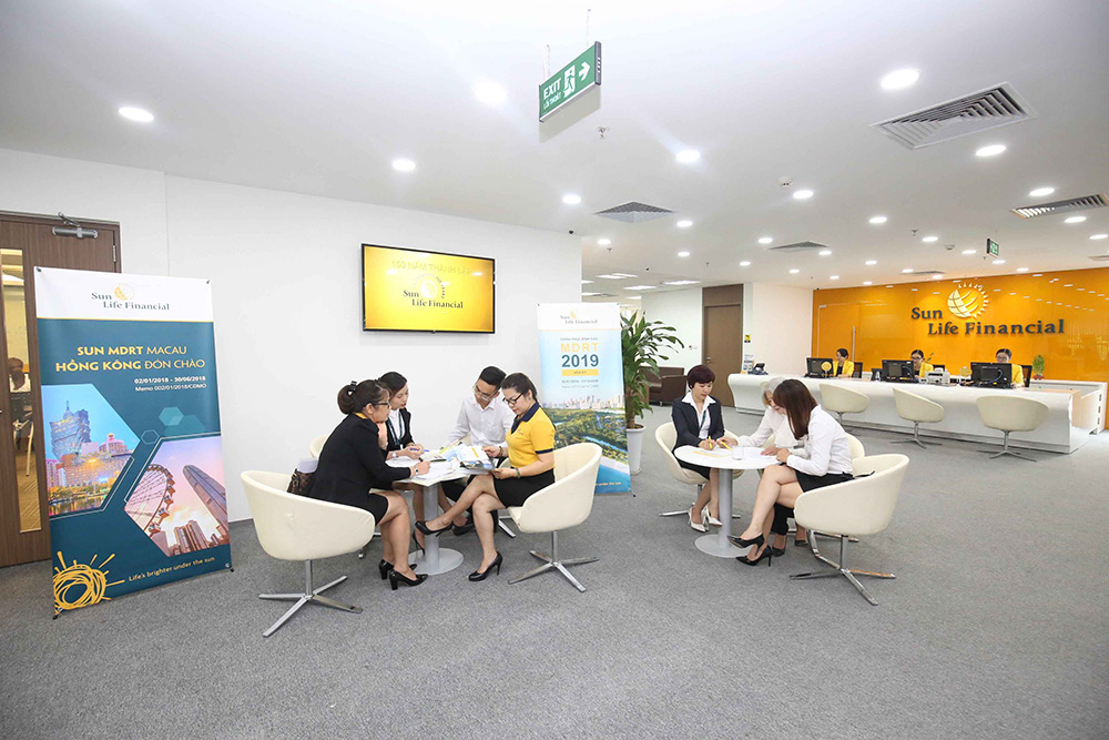 Sun Life Việt Nam đạt giải Công ty cung cấp giải pháp bảo hiểm nhân thọ tốt nhất - Việt Nam 2018