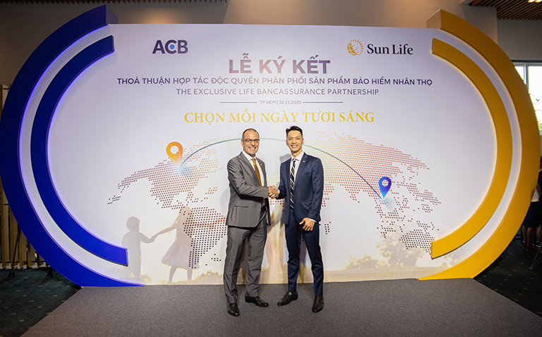Bảo hiểm Nhân thọ Sun Life Việt Nam và ACB hợp tác độc quyền phân phối bảo hiểm nhân thọ.