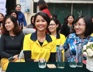 Hoạt động của H’Hen Niê